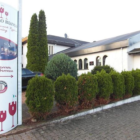 Castello Bianco Hotel Wadern Kültér fotó
