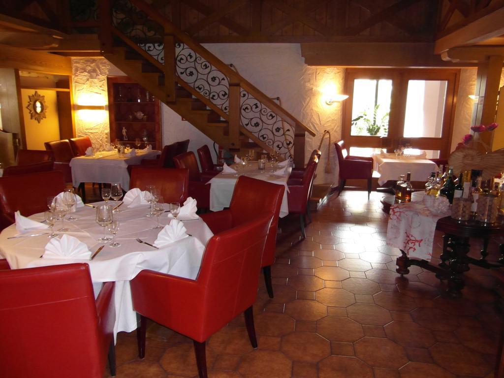 Castello Bianco Hotel Wadern Kültér fotó